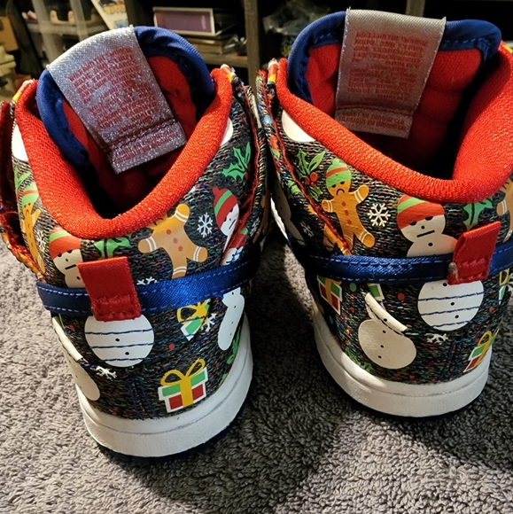 Ugly sweater Nikes - Picture 5 of 5